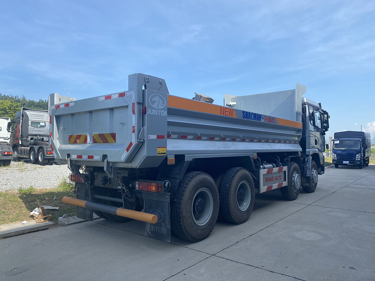 Xe Ben SHACMAN 400HP 8x4 thùng U 13,8m3 5 Xe Ben SHACMAN 400HP 8x4 thùng U 13,8m3 - Ảnh 5
