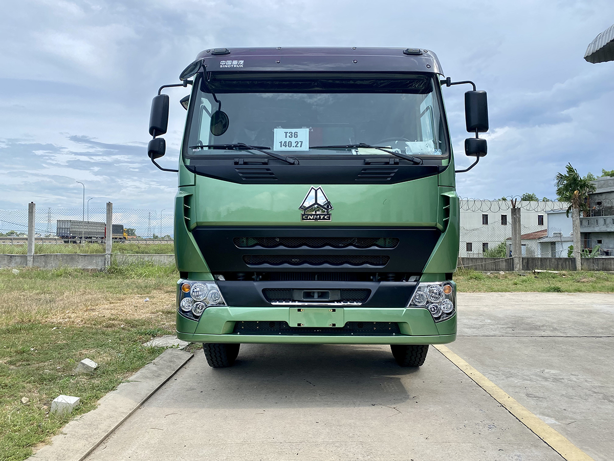 Xe Ben Howo 380 V7G 8x4 thùng U Đúc 14m3 1 Xe Ben Howo 380 V7G 8x4 thùng U Đúc 14m3