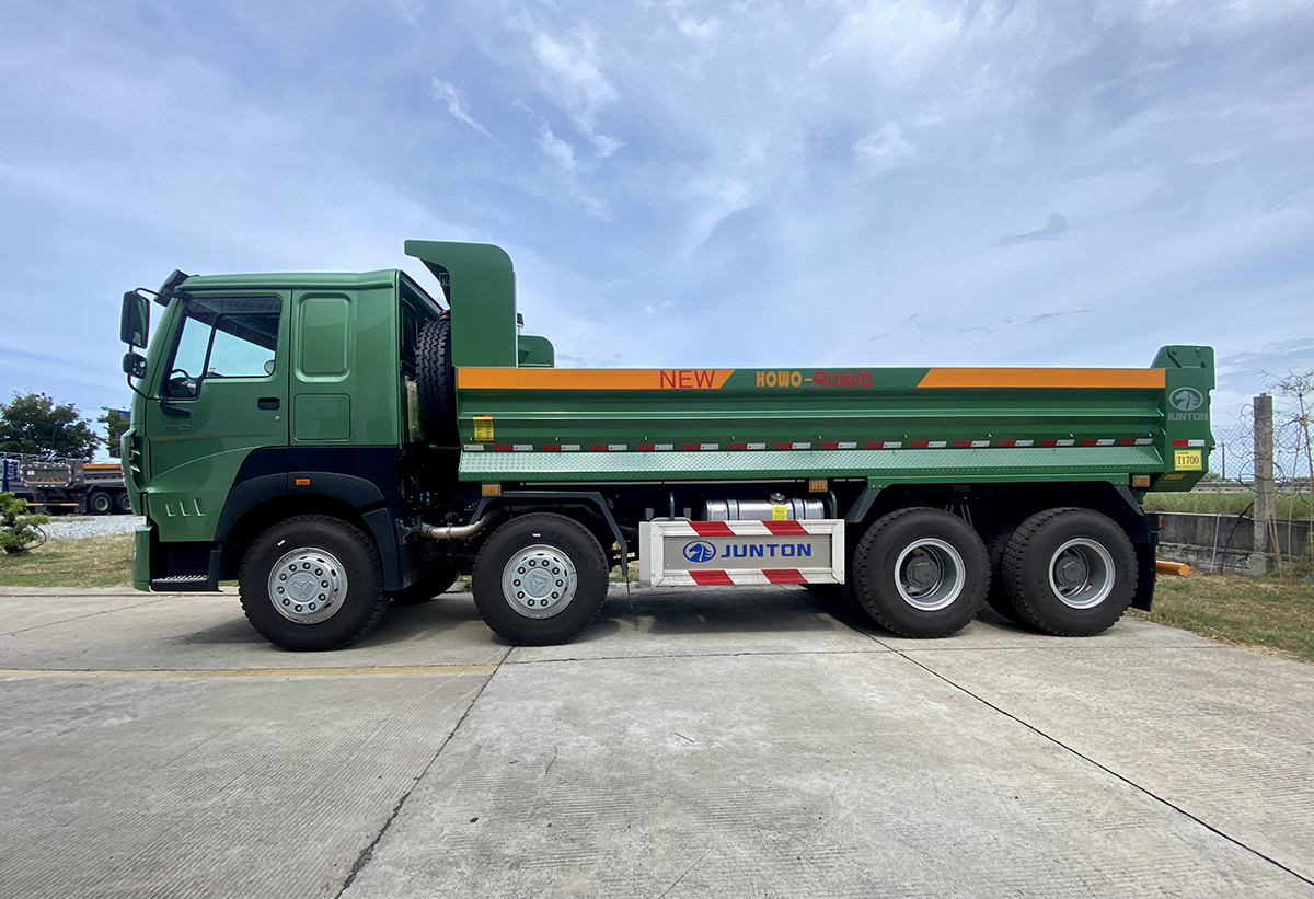Xe Ben Howo 380 V7G 8x4 thùng U Đúc 14m3 2 Xe Ben Howo 380 V7G 8x4 thùng U Đúc 14m3 - Ảnh 2