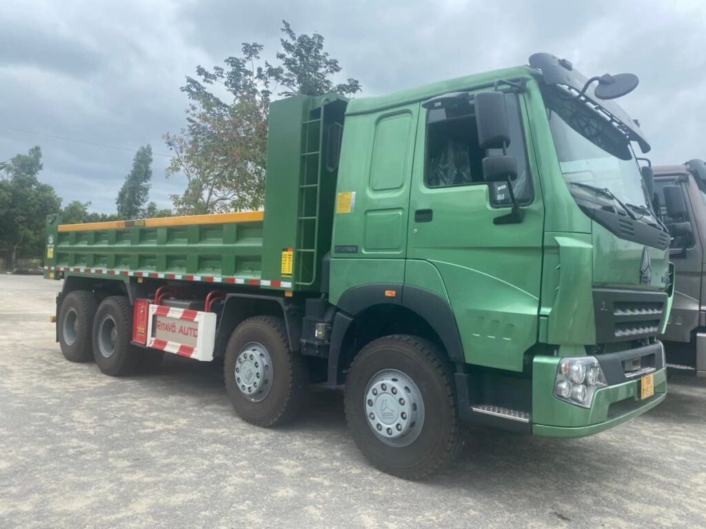 Xe Ben Howo 380 V7G 8x4 thùng vuông 12m3 17 xeben howo 380 8x4 vuong2