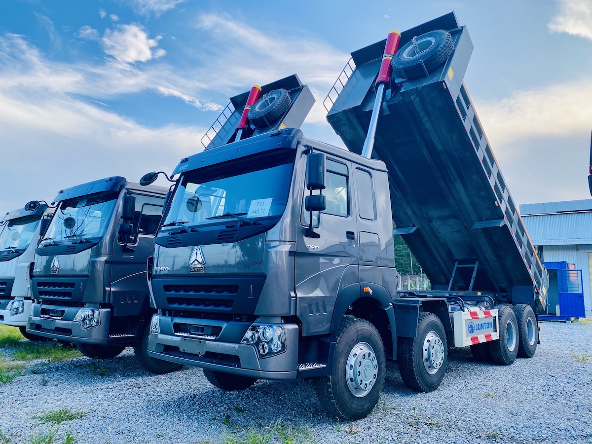 Xe Ben Howo 380 V7G 8x4 thùng vuông 12m3 1 Xe Ben Howo 380 V7G 8x4 thùng vuông 12m3