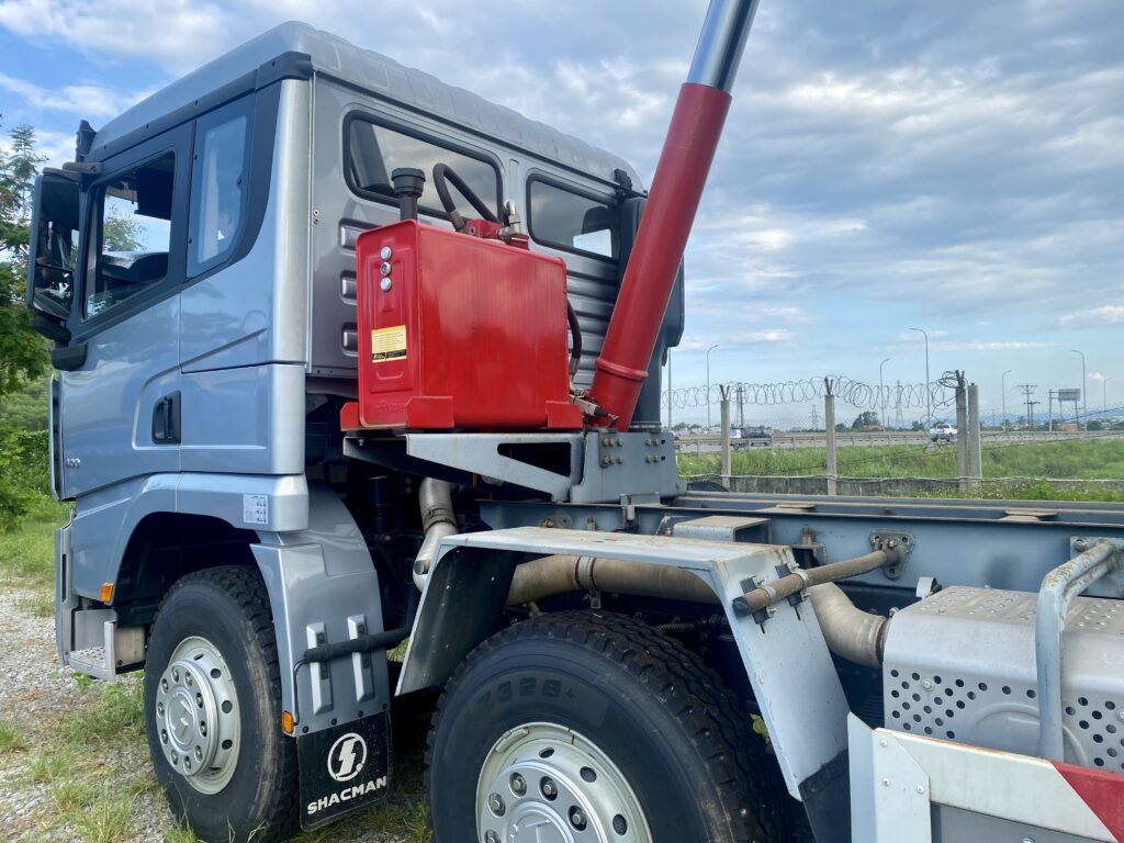Xe Ben SHACMAN 400HP 8×4 thùng Vuông 12,8m3