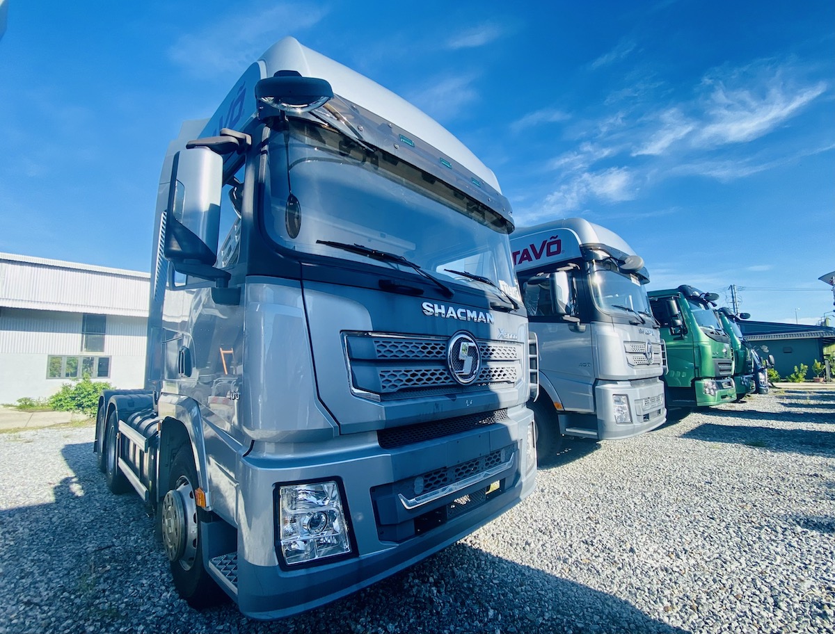 Đầu kéo SHACMAN 460HP cabin X3000 2 Đầu kéo SHACMAN 460HP cabin X3000 - Ảnh 2