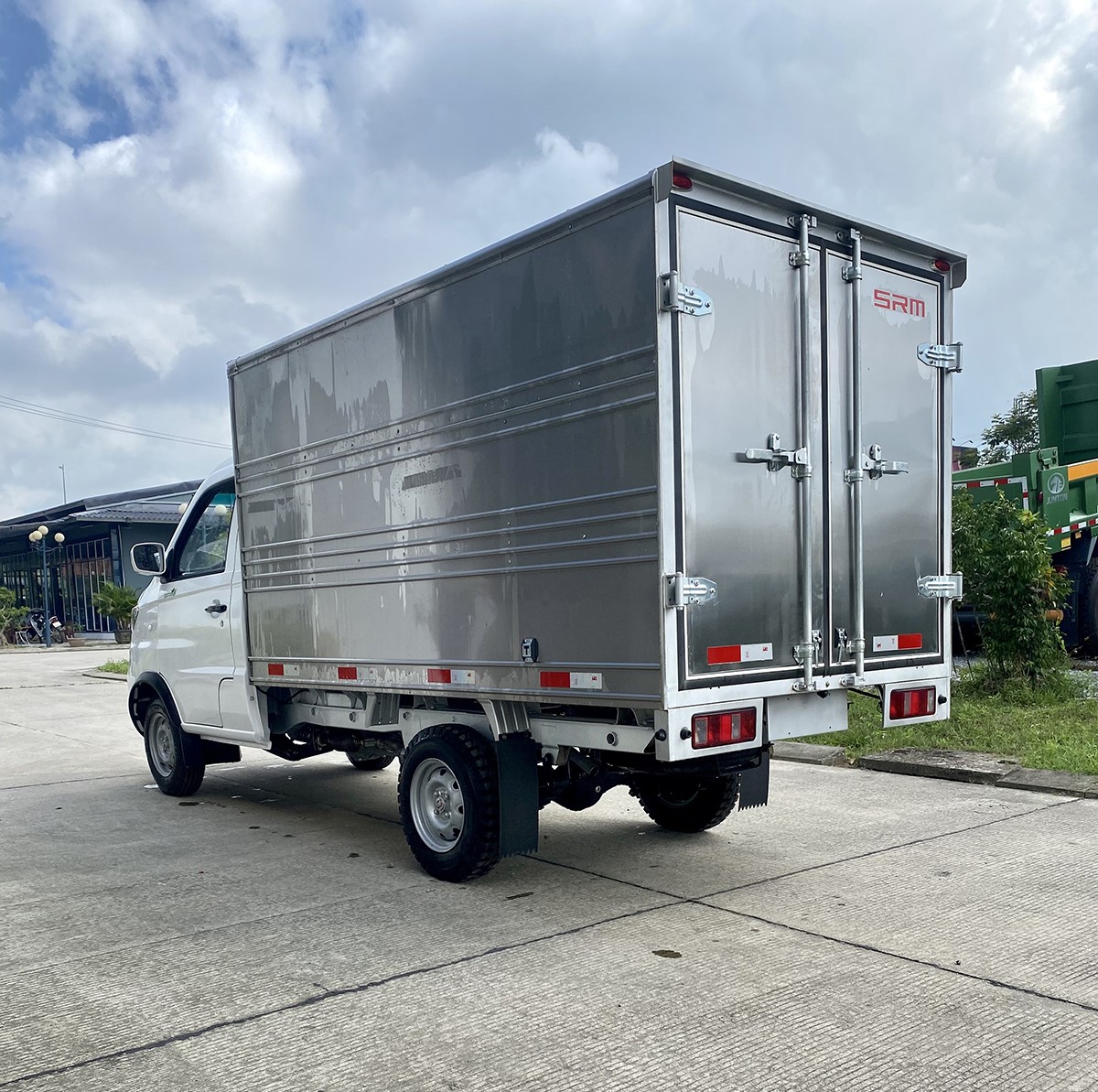 Xe tải SRM T20 THÙNG KÍN 9 Xe tải SRM T20 THÙNG KÍN - Ảnh 9