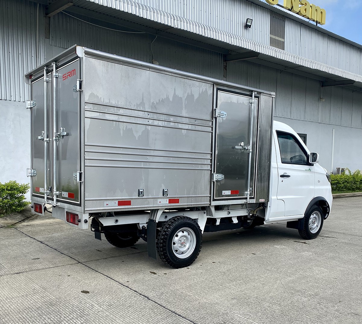 Xe tải SRM T20 THÙNG KÍN 8 Xe tải SRM T20 THÙNG KÍN - Ảnh 8