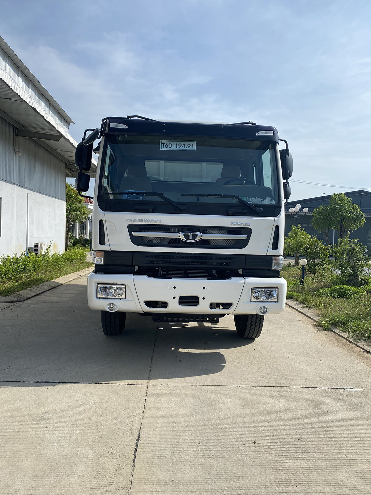 Xe Ben DAEWOO CL4DF 6x4 10m3 2 Xe Ben DAEWOO CL4DF 6x4 10m3 - Ảnh 2