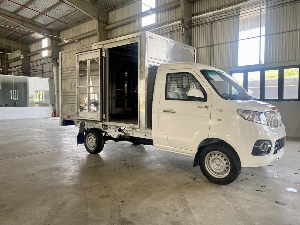 Xe tải SRM T30 THÙNG KÍN 35 srm t30 thung kin 13