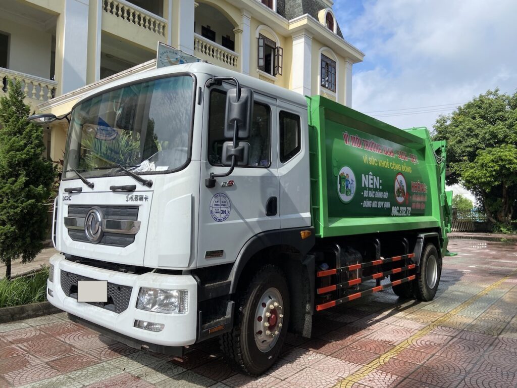 Xe cuốn ép rác 14 khối DONGFENG 8 Xe cuốn ép rác Dongfeng 14 khối