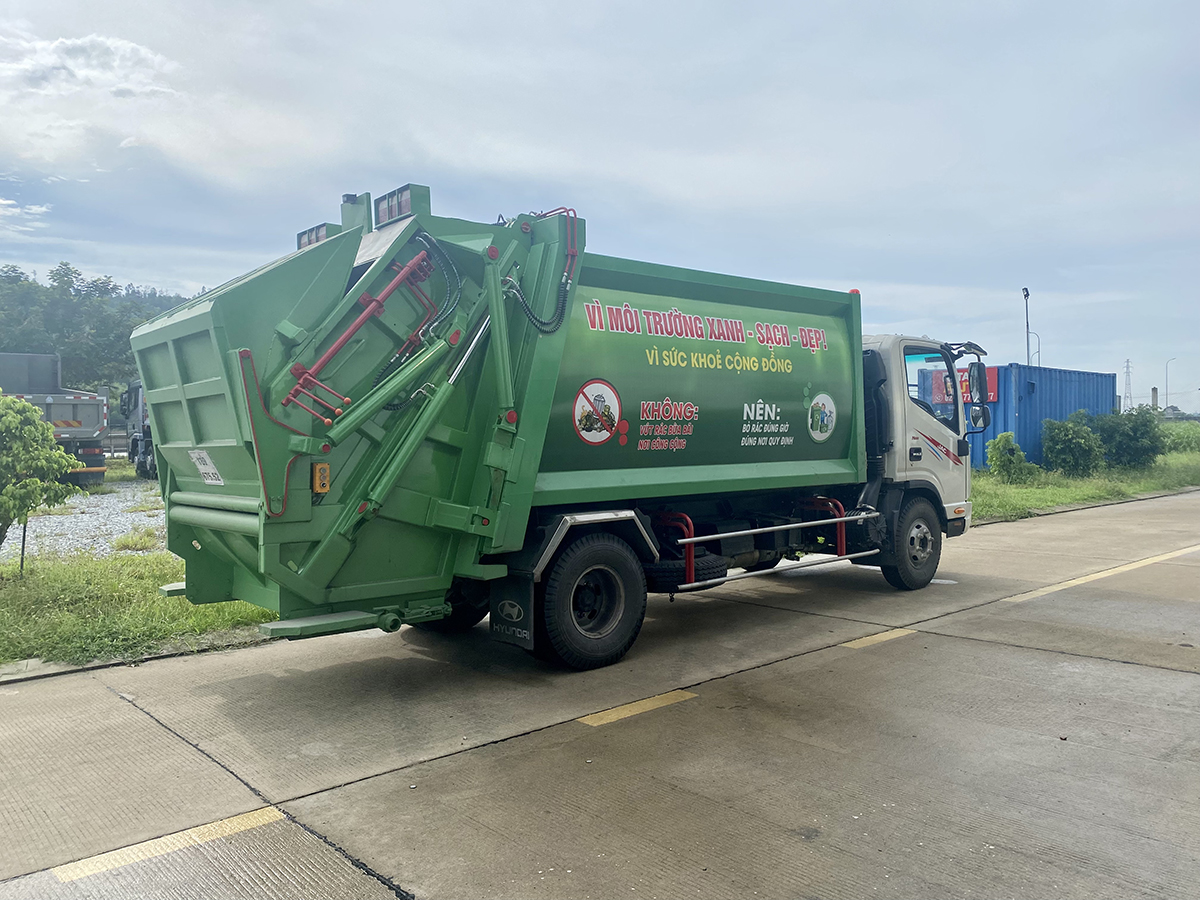 Xe cuốn ép rác 10 khối JAC (N650) 7 Xe cuốn ép rác 10 khối JAC (N650)